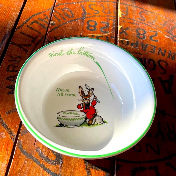 RARE VINTAGE RALSTON PURINA COMPANY ADVERTISING CEREAL 
BOWL, DATED 1925 - Picture 1 of 4